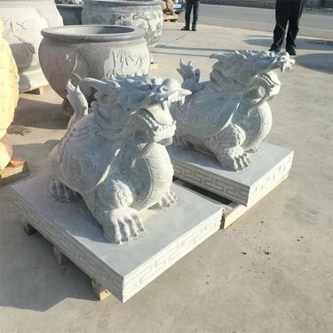 龍頭龜的價格范圍是多少？（愛企查，翡翠龍頭龜擺件寓意與價格詳解）