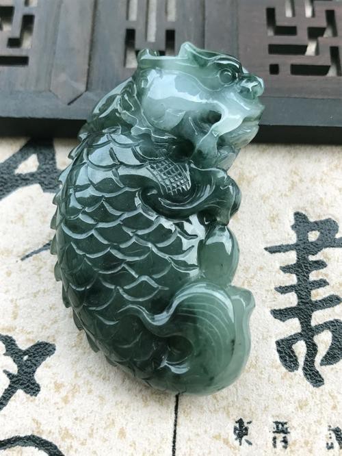 翡翠龍魚圖片
