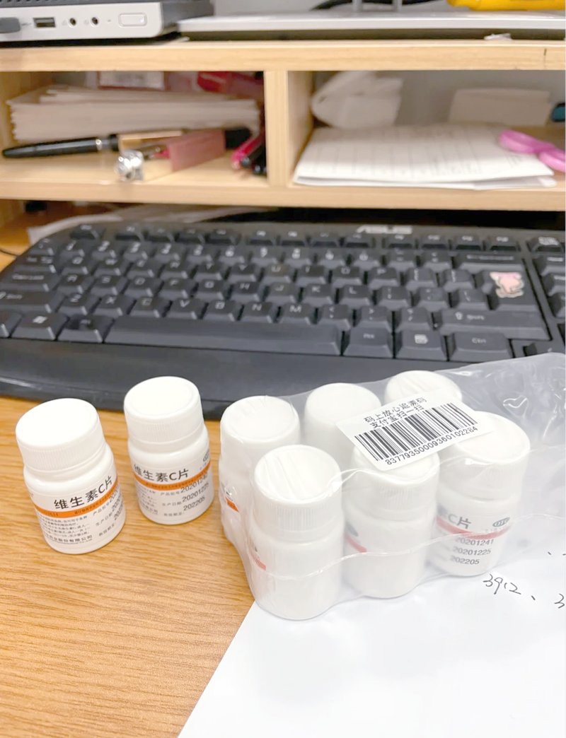 紅色頭發(fā)怎樣快速褪色