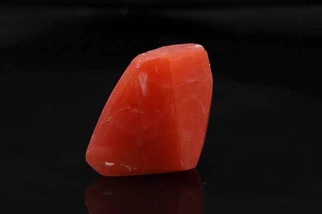 紅色赤鐵礦石圖片