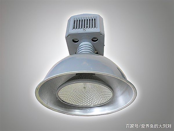 水族燈和普通LED燈哪個更亮