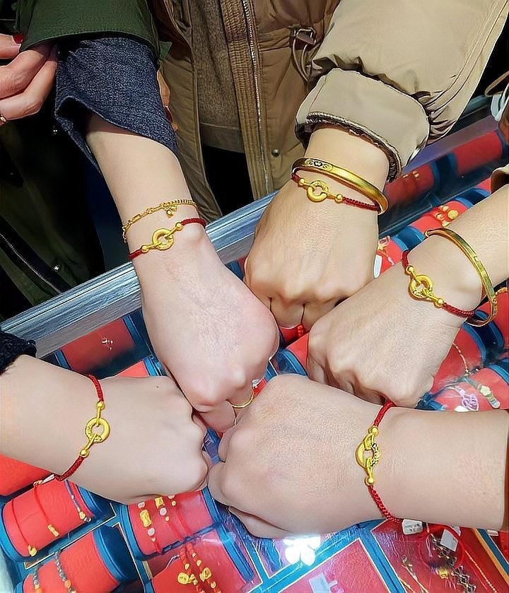 龍頭魚(yú)吊墜的市場(chǎng)供需情況 龍頭魚(yú)吊墜的市場(chǎng)供需情況 龍魚(yú)百科 第8張