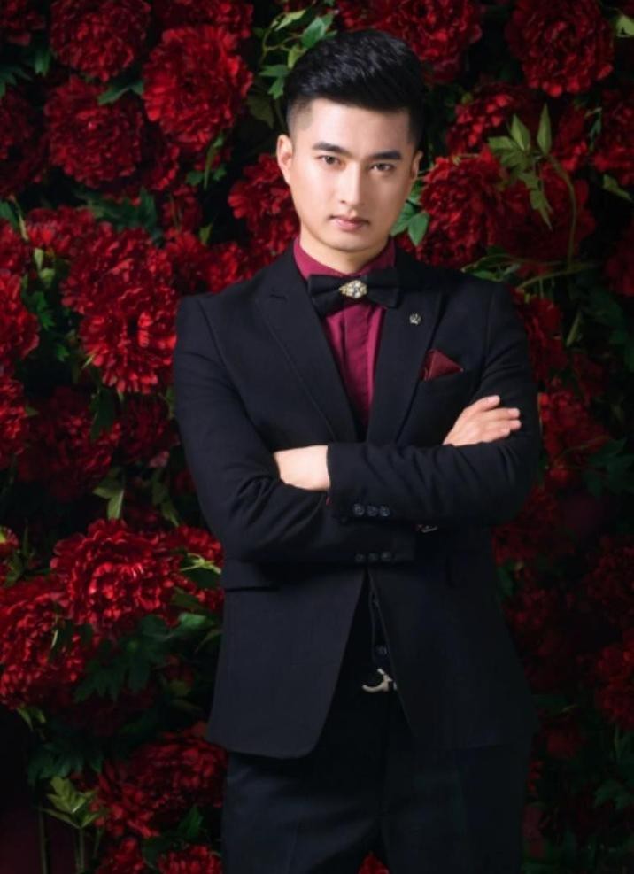 金龍長(zhǎng)大后照片大全