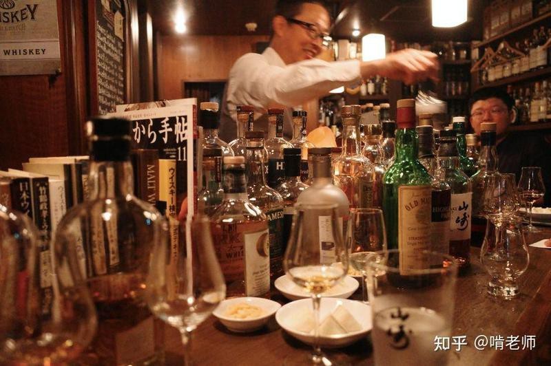 日本紅龍酒吧消費高嗎