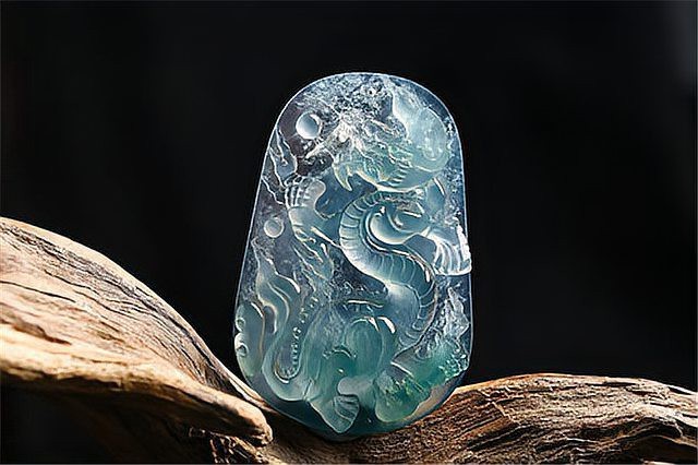 翡翠龍牌適合哪些人戴
