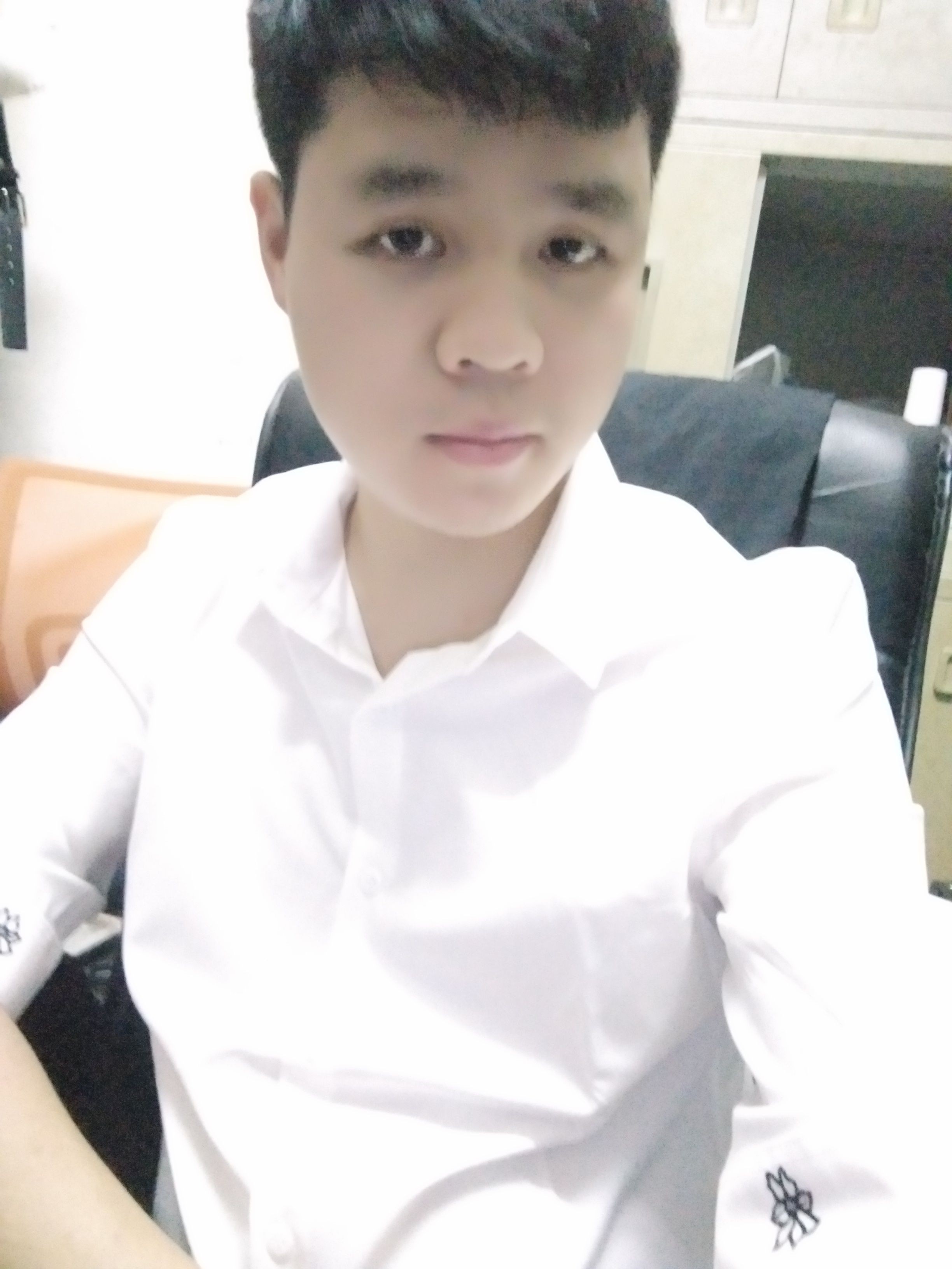 紅尾平克魚吃什么