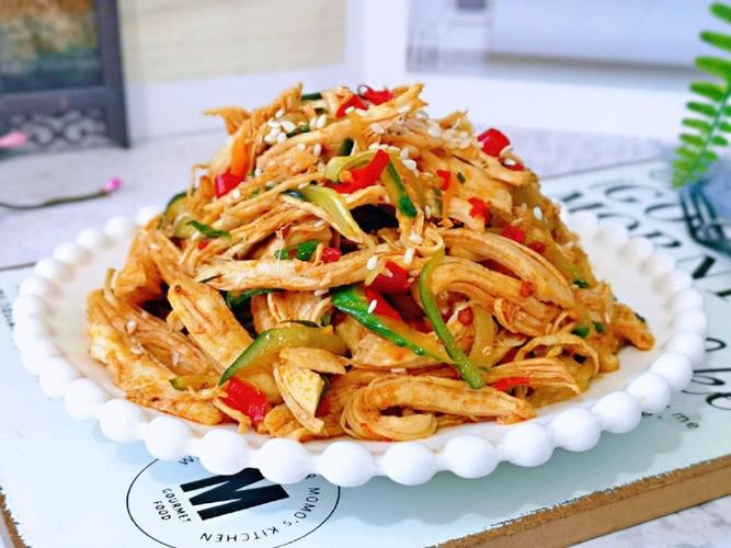 胡姬花和金龍魚哪個(gè)更適合涼拌？