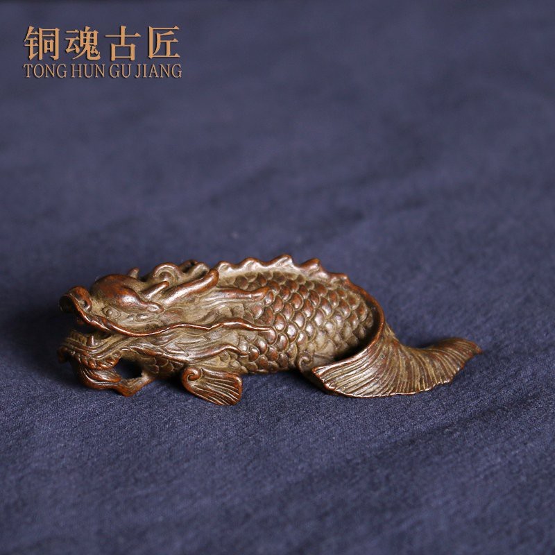魚缸上有龍的圖案好嗎