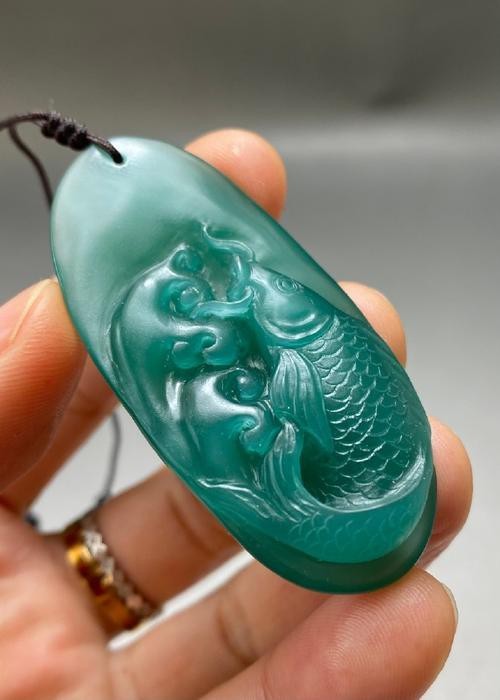 綠翡翠魚圖片