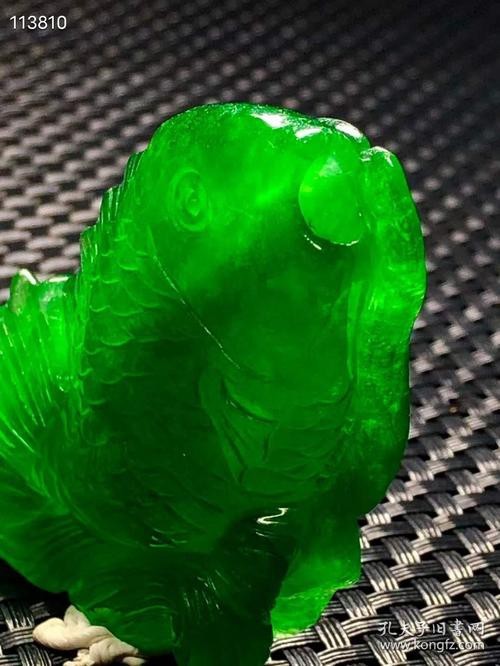 綠翡翠魚圖片