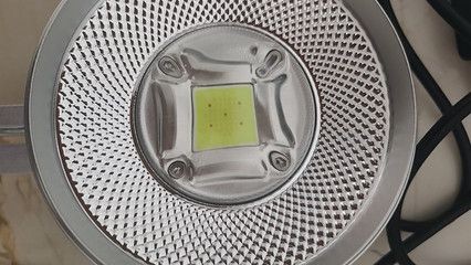 樂迪魚缸燈評測：樂迪魚缸燈與其他品牌對比