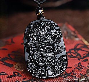 男士佩戴龍牌的禁忌