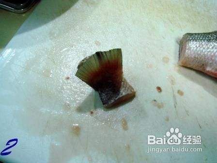 麒麟可以放在魚缸上面嗎：麒麟擺放在魚缸上的具體做法，麒麟擺放方向與風水關系