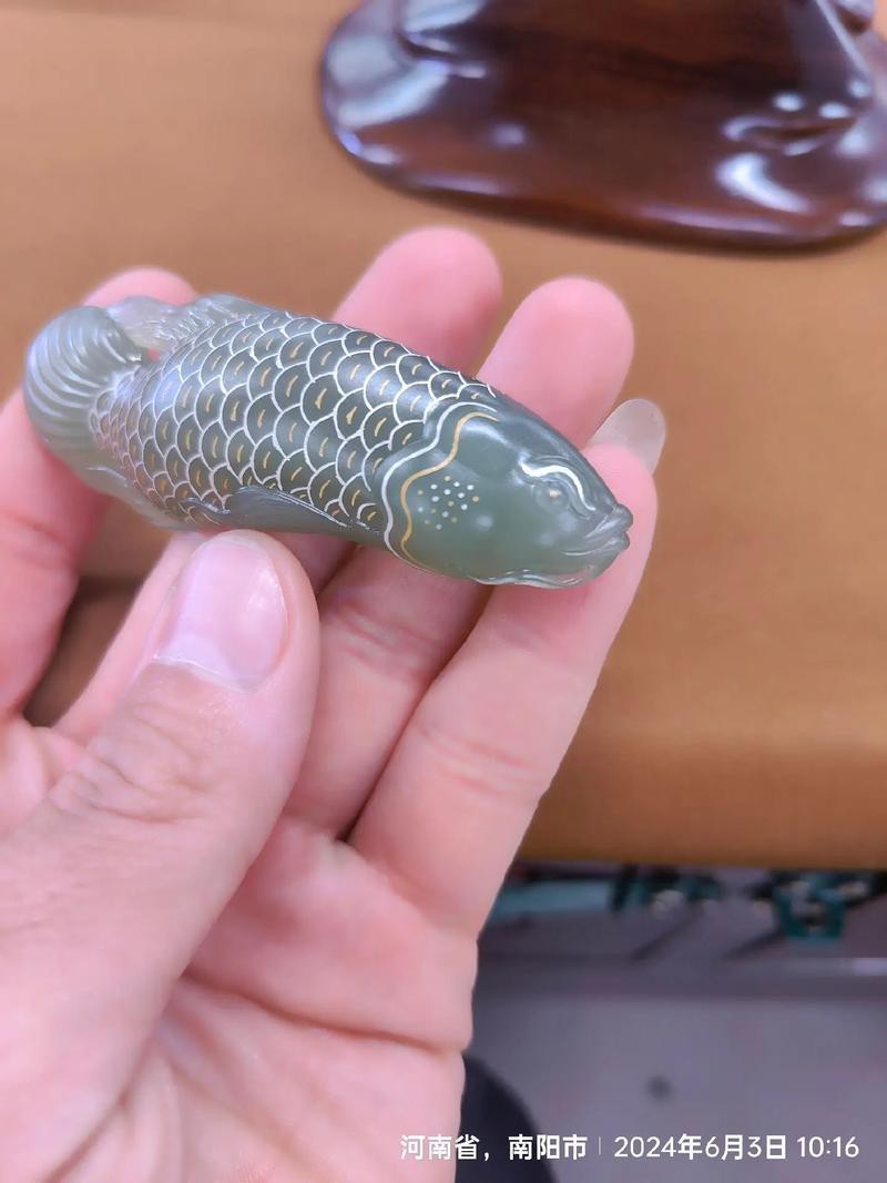 玉石金龍魚雕刻圖片