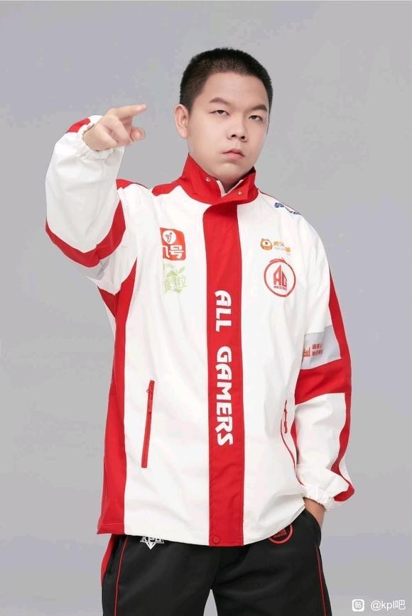 AG戰(zhàn)隊(duì)是如何奪冠的？