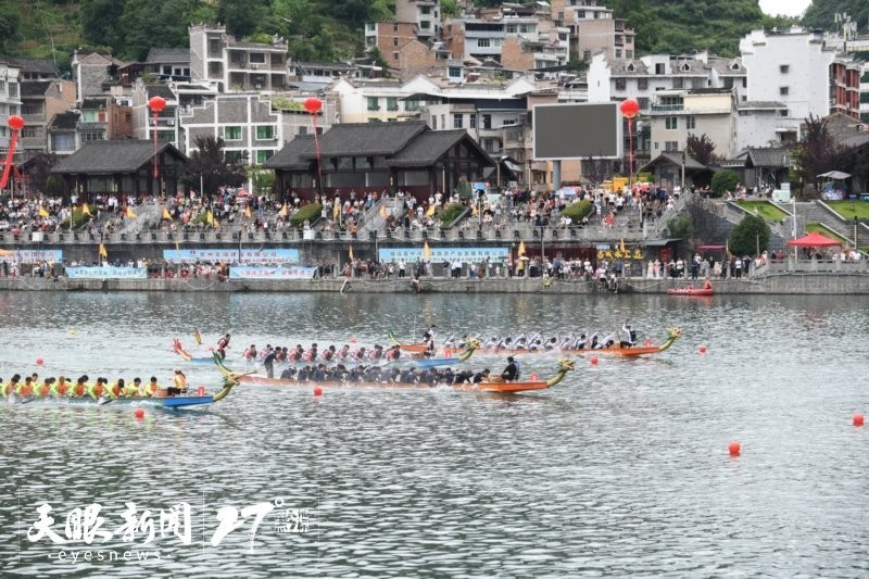 紅龍魚尾巴鋸齒狀怎么回事：紅龍魚尾巴出現鋸齒狀可能由多種因素導致水質問題