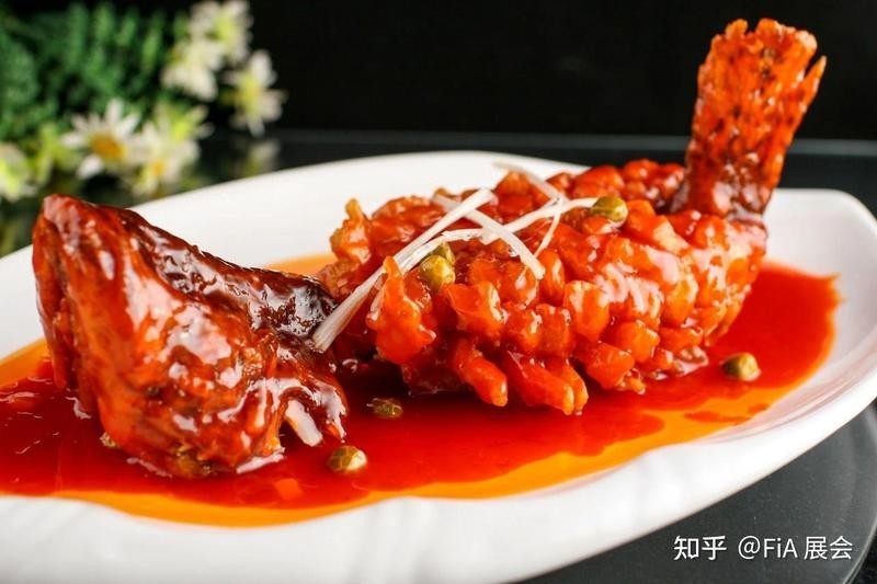 銀龍魚養殖需要多大的魚缸，銀龍魚養殖需要多大的魚缸？