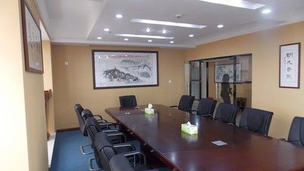 辦公桌擺放魚缸風(fēng)水有哪些注意事項？不行就放：辦公室魚缸擺放位置風(fēng)水禁忌有哪些，辦公室魚缸擺放風(fēng)水禁忌