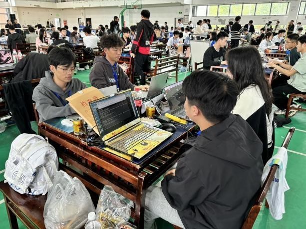 長城杯鐵人三項賽有哪些參賽隊伍？