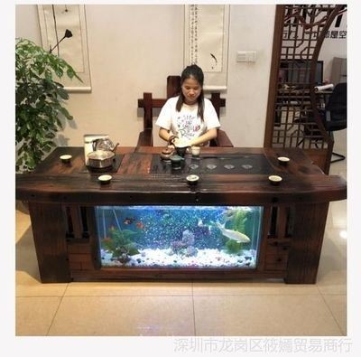 魚缸放在神像下方被認為是神圣不可侵犯的風水布局：家居風水學中的魚缸布局