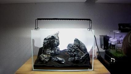 景石魚缸打造：景石魚缸造景石擺放的風(fēng)水講究魚缸造景石擺放的風(fēng)水講究