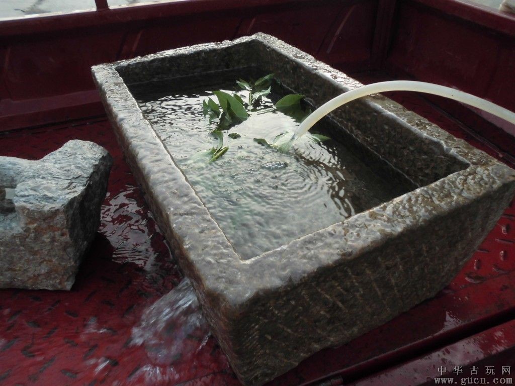古代石魚缸是一種怎樣的存在？：關于古代石魚缸的一些詳細信息
