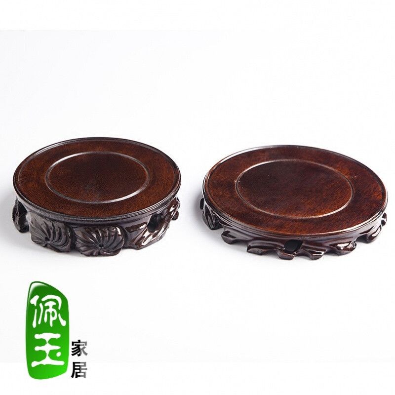 家居風水與佛像的擺放位置：佛像和魚缸的擺放應該遵循風水原則和風水原則和宗教禮儀