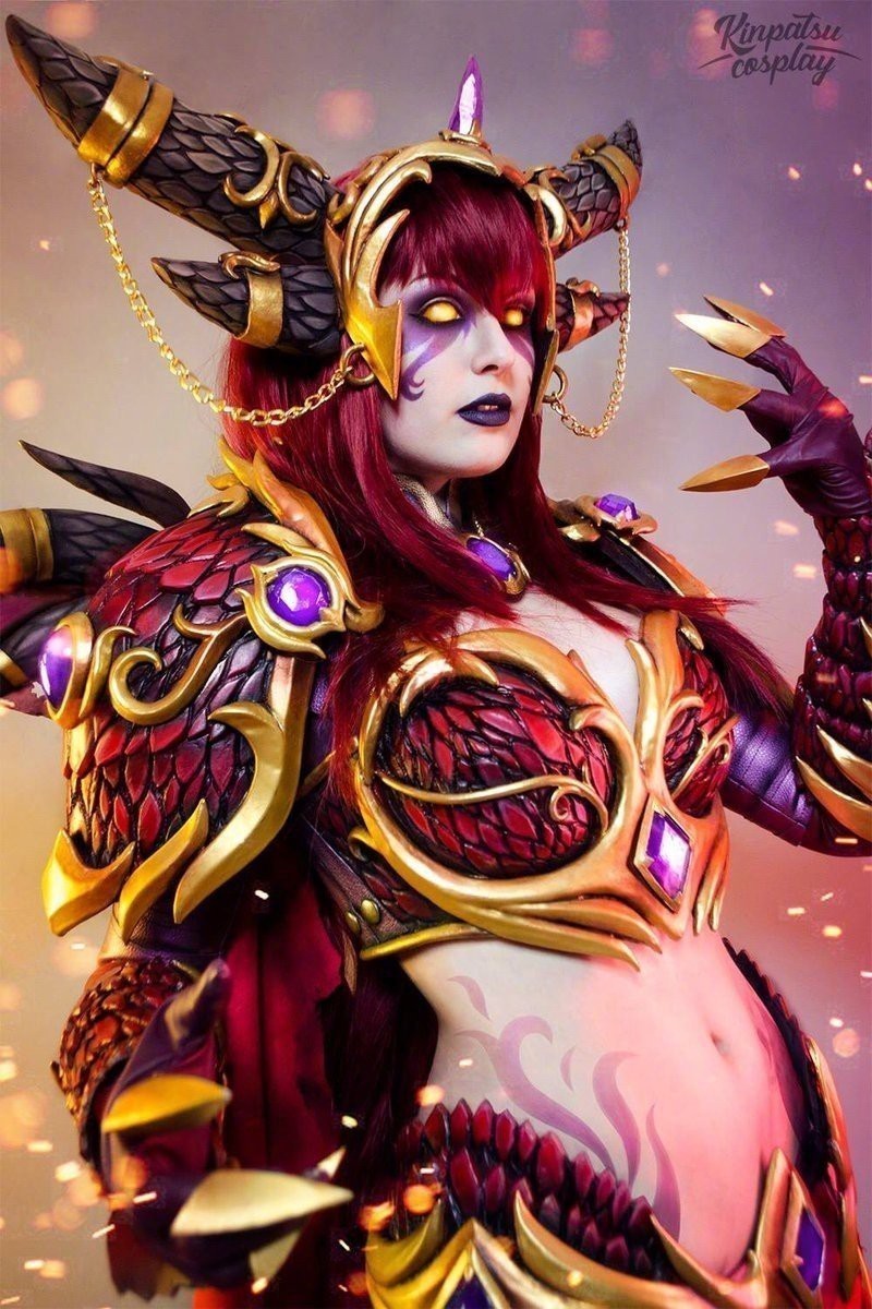 哪里可以找到高清紅龍女王壁紙？