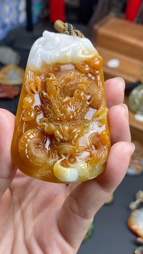 龍牌吊墜有哪些知名品牌？