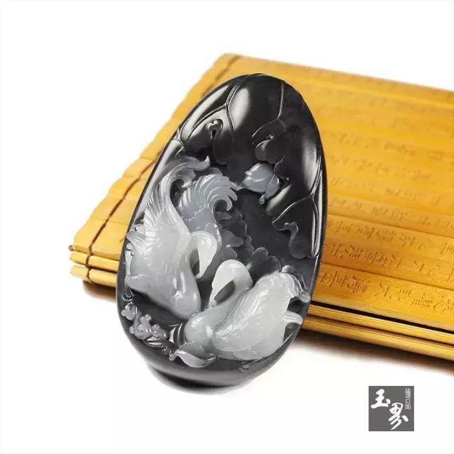 天鵝擺件的寓意是什么