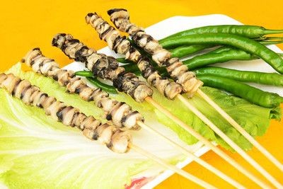 面包蟲作為龍魚食物有哪些潛在風險？，面包蟲作為龍魚的食物存在一些常見的食物存在風險