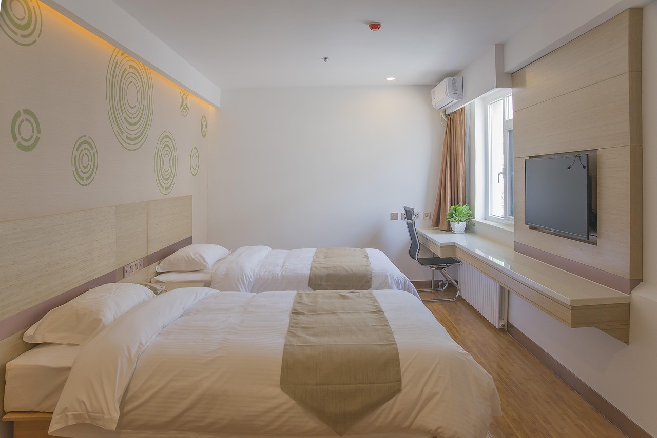 房間進了老鼠找不到怎么辦
