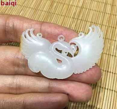 高中女孩戴鳳凰吊墜的壞處