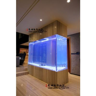 大型魚缸生產(chǎn)廠家：亞克力魚缸與玻璃魚缸對(duì)比大型魚缸維護(hù)保養(yǎng)指南