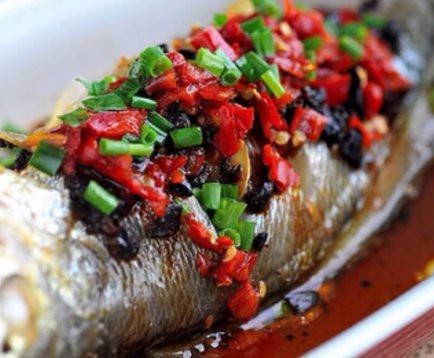深海紅龍魚清蒸時需要翻面嗎？