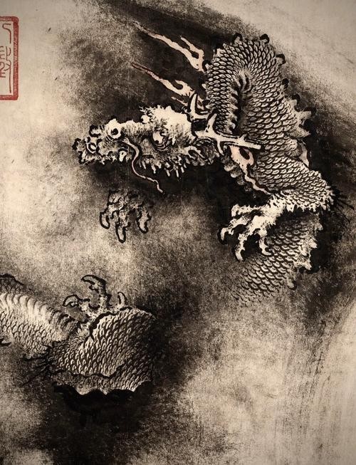 龍頭朝右的龍畫有哪些名人作品？