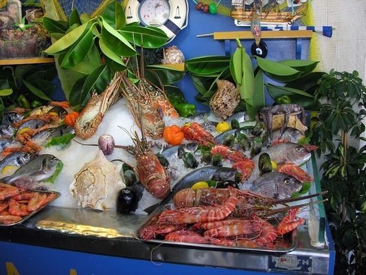 鵝卵石魚缸假山造型圖，魚缸假山制作教程視頻