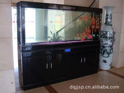 高檔魚缸的設計美學：高檔魚缸價格因材質、尺寸、功能等因素有所不同
