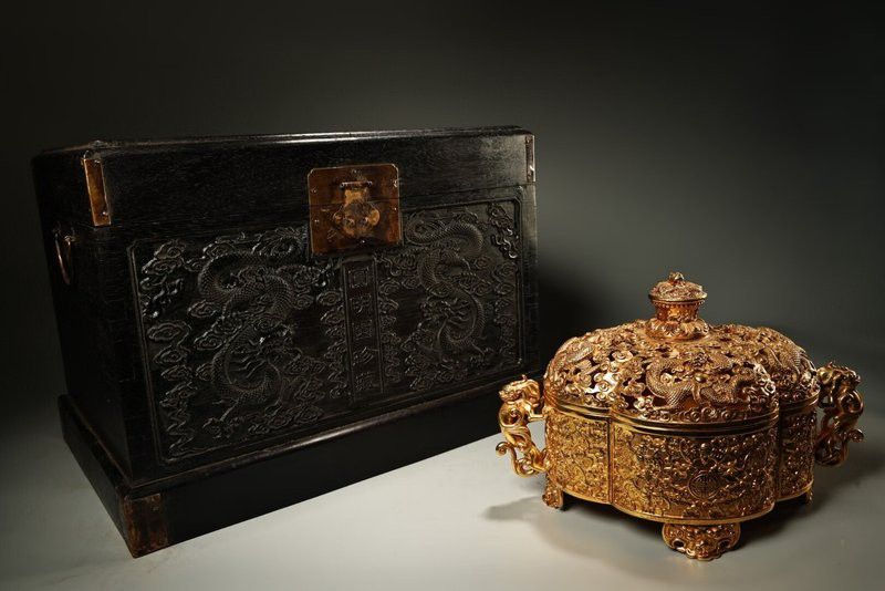 立體浮雕刺繡龍的價格是多少？