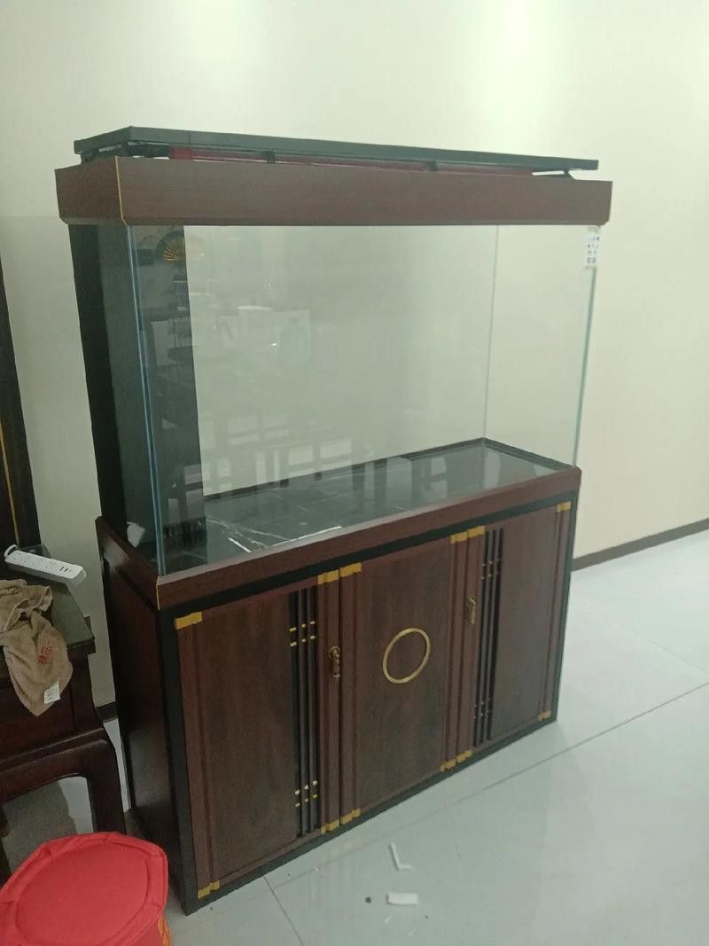 歐波龍魚缸