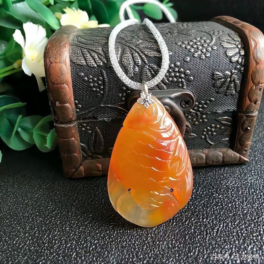 如何辨別金龍魚玉雕的真偽？