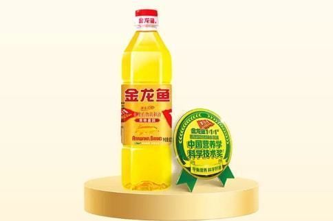 金龍魚最佳食物，金龍魚的最佳食物應以小魚和小蝦為主