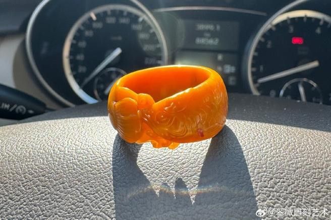 如何保養和清潔金龍魚雕刻？