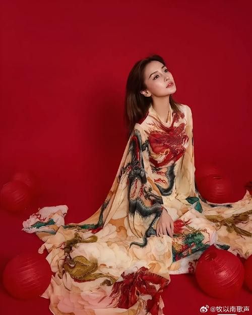 能再給幾個紅龍服飾搭配案例嗎？