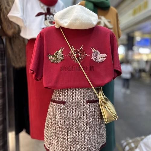 能再給幾個紅龍服飾搭配案例嗎？