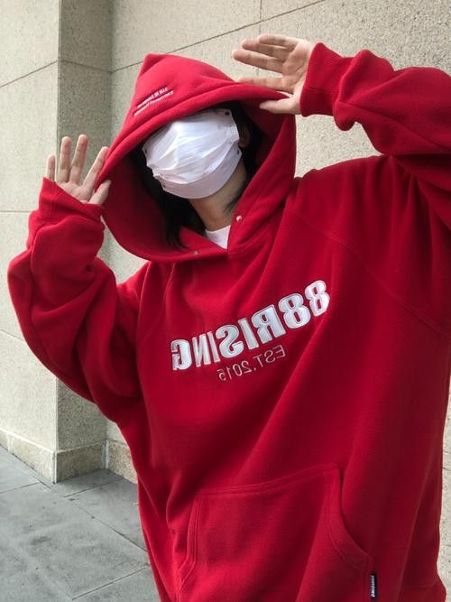 能再給幾個紅龍服飾搭配案例嗎？