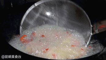 金龍魚吃龍蝦嗎：關于金龍魚吃龍蝦的問題