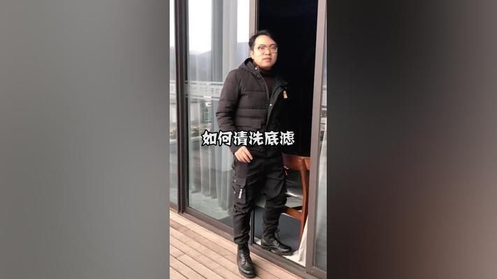 紅龍魚吃什么發(fā)色最快的食物（紅龍魚吃什么發(fā)色最快的食物呢）