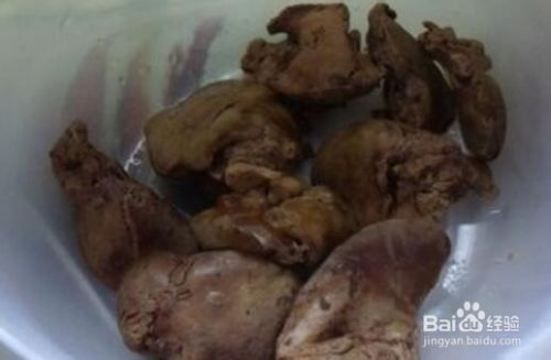 金龍魚的魚食怎么做（金龍魚活餌喂養(yǎng)的優(yōu)缺點）