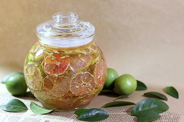 黃金眼鏡蛇雷龍魚(yú)缸壁紙（關(guān)于龍魚(yú)魚(yú)缸背景圖片的相關(guān)內(nèi)容）